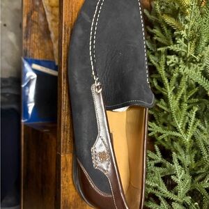 Mezlan Black and Brown Leather Loafers